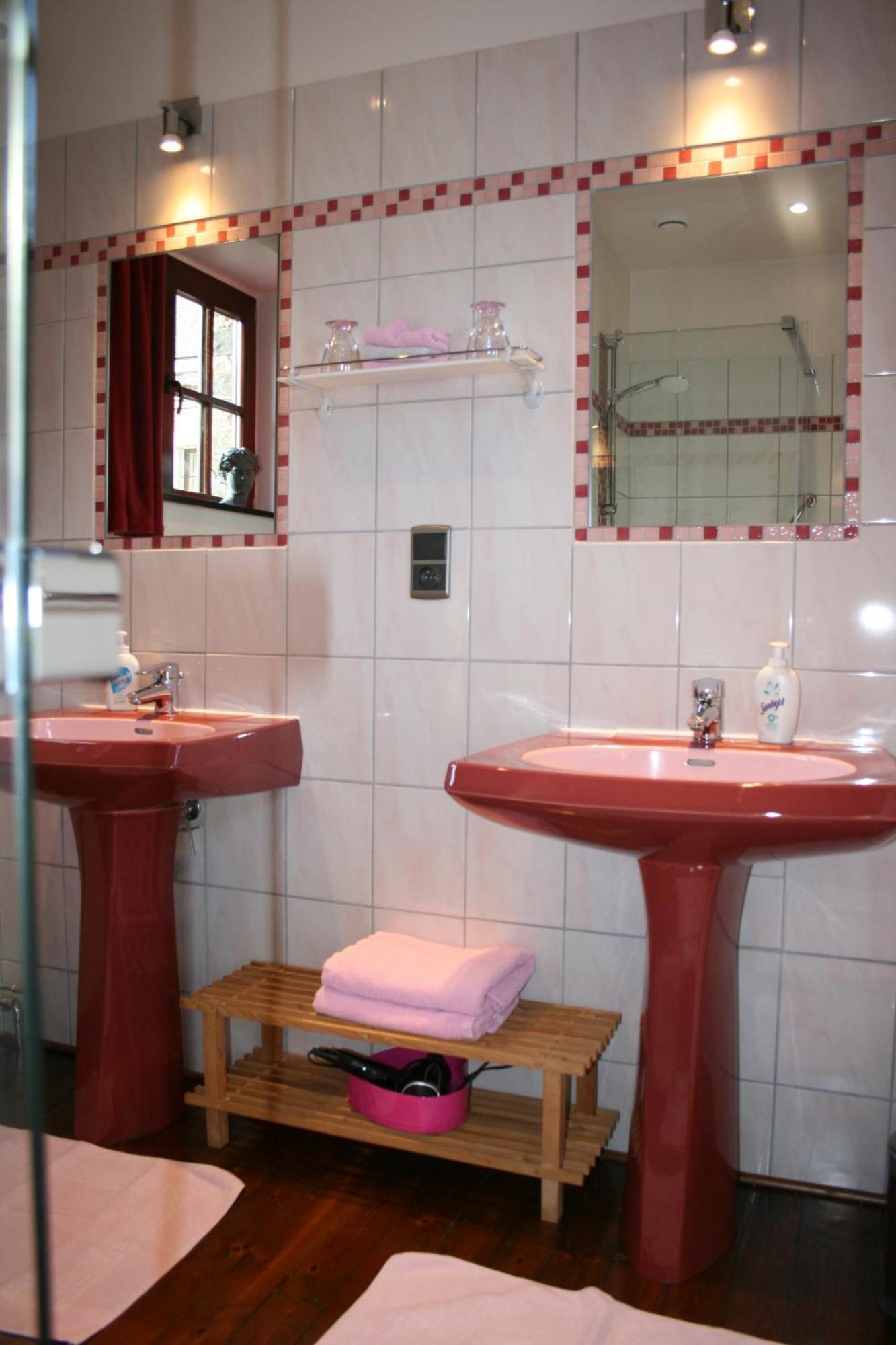 Chateau De Bonne Esperance Bed & Breakfast